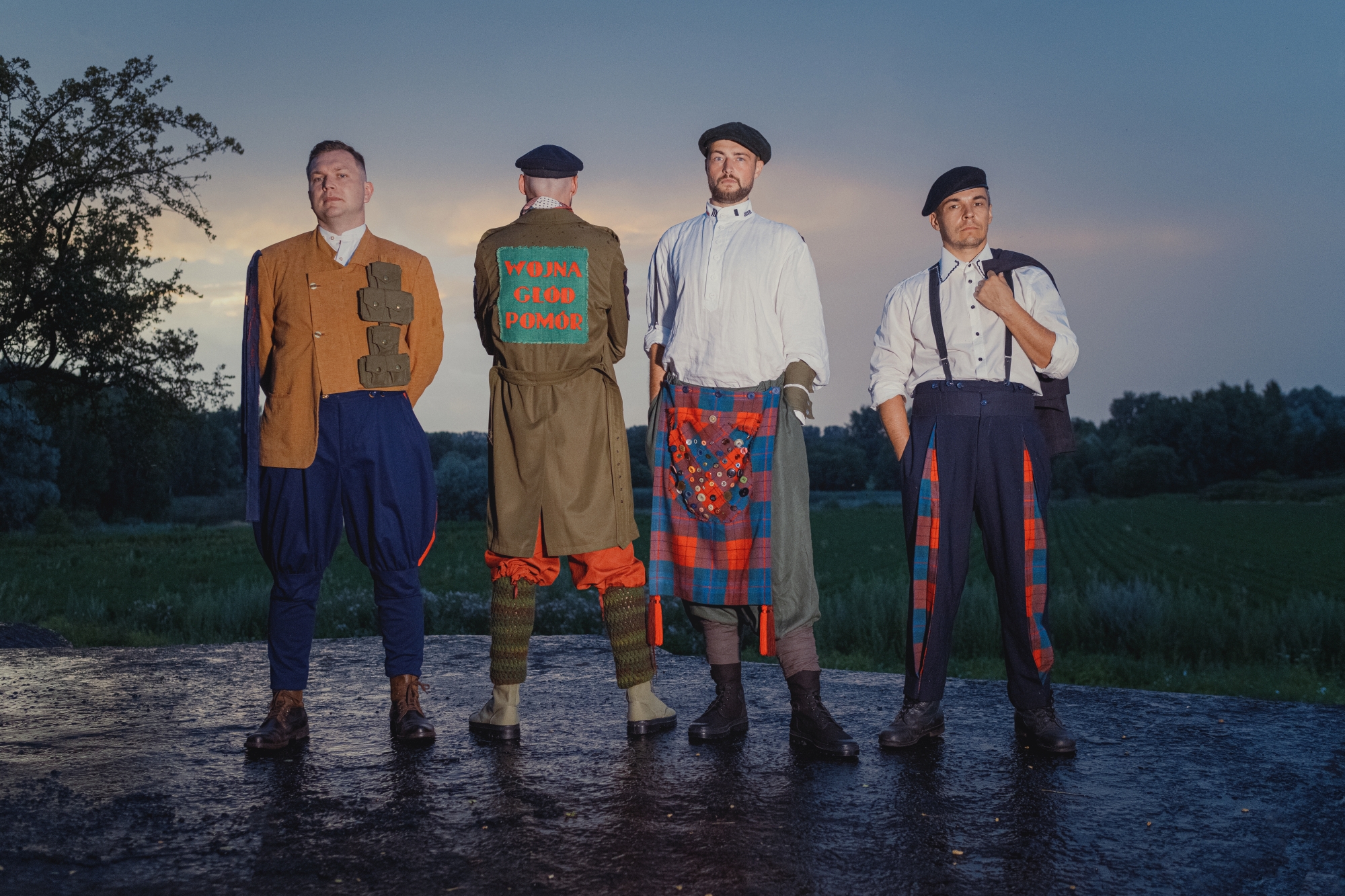 photo of the band with instruments, from the left Adam Sobolewski, Tadeusz Król, Ignacy Woland, Andrzej Zamenhof